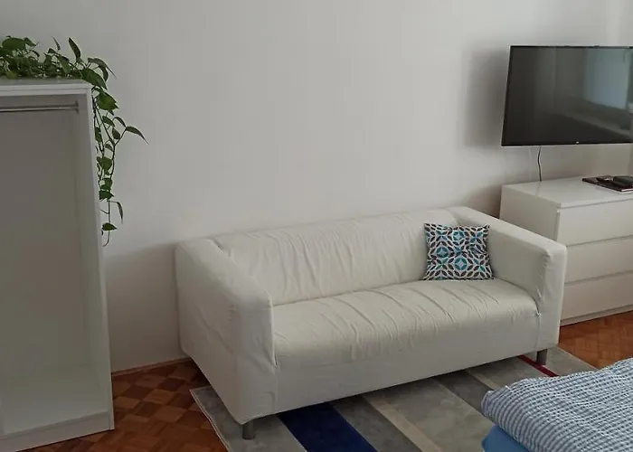 U Zastavky Ratiskovice